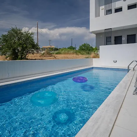 Kalithea Shared Pool Maisonettes